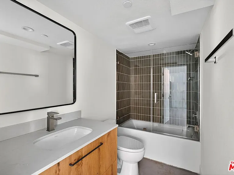2412 Eads St #2 — Photo 9