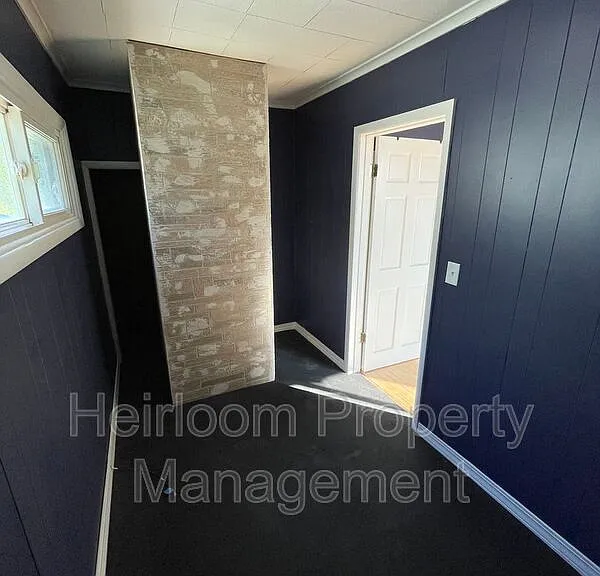 709 E Skyline Pkwy — Photo 13