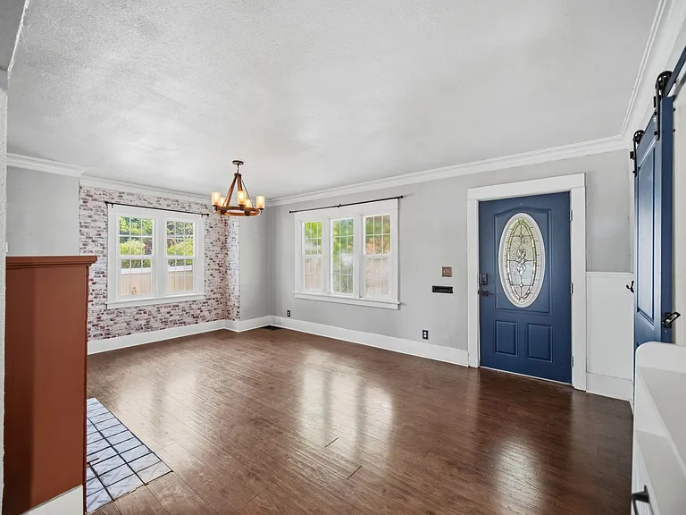 2527 W Liberty Ave — Photo 16