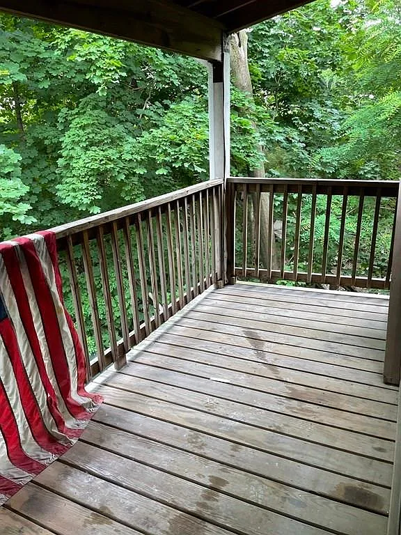 3 bed, 950 sqft, $3,200 — Photo 4