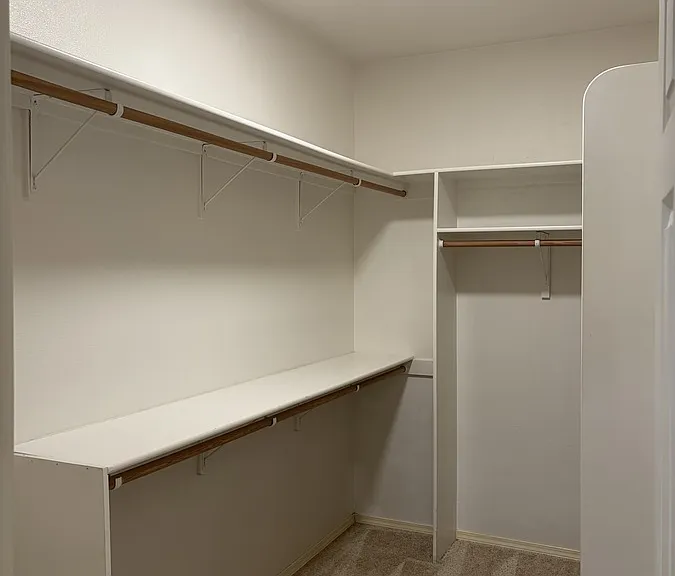682 W Criterion St — Photo 17