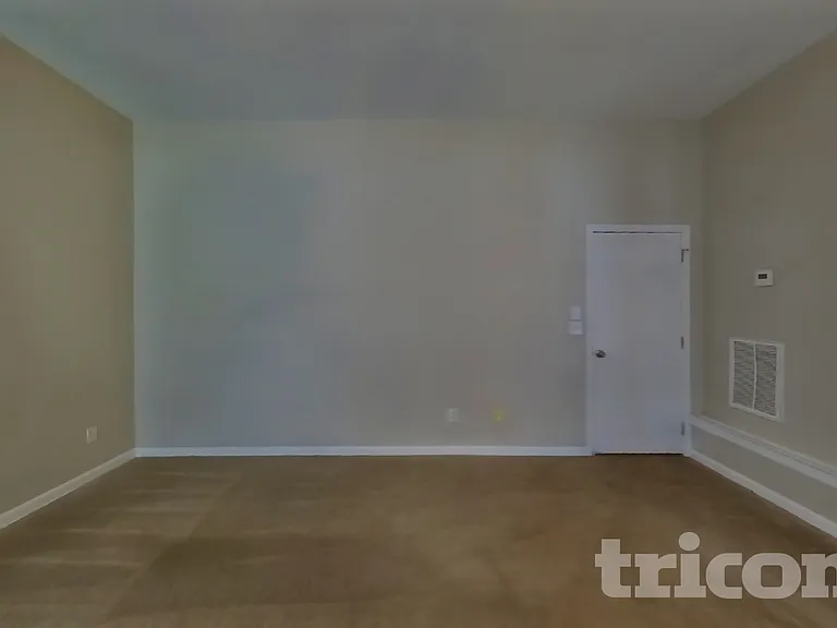 7587 Poplar Falls St — Photo 2