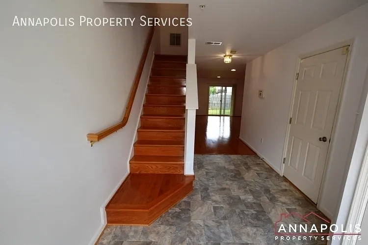 1016 Meandering Way — Photo 21