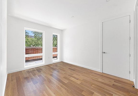 3rd image of 567 Ocean Pkwy