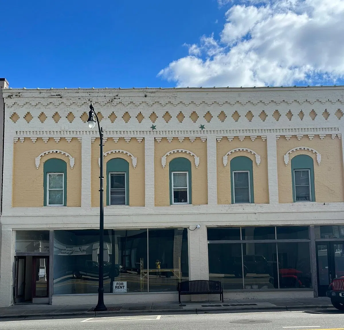 624 Washington St — Photo 1