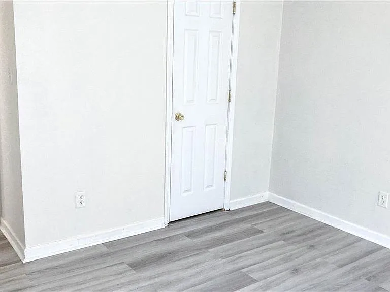570 Sterling Pointe Ct — Photo 25