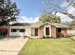 109 Houston St, Angleton, TX 77515