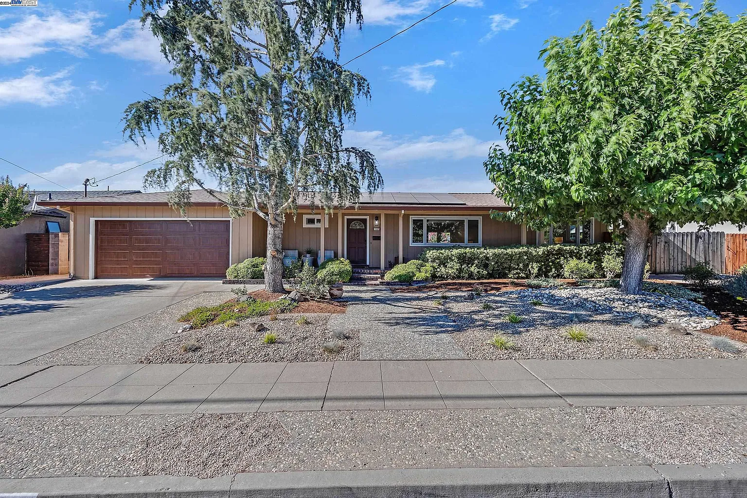 2332 Chateau Way photo 1