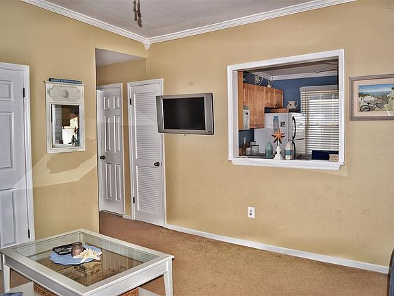 4th image of 135 65th St APT 14