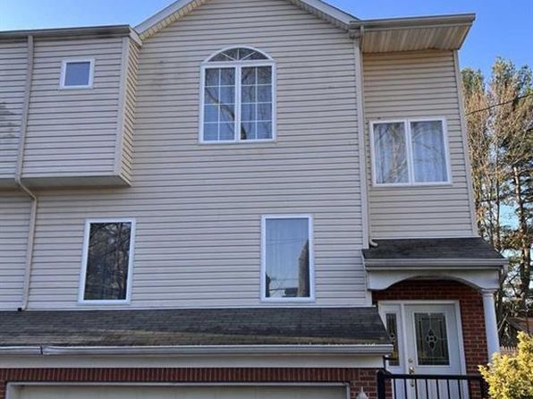 4 Mahan St