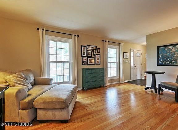 3rd image of 8339 Chelsea Ln