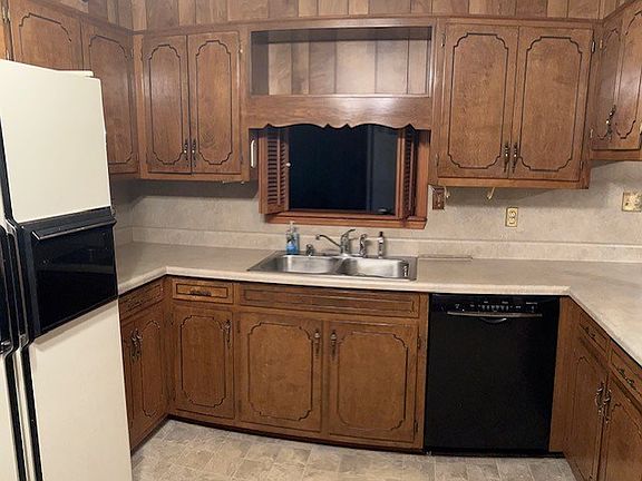 5th image of 2124 Gwen Ln