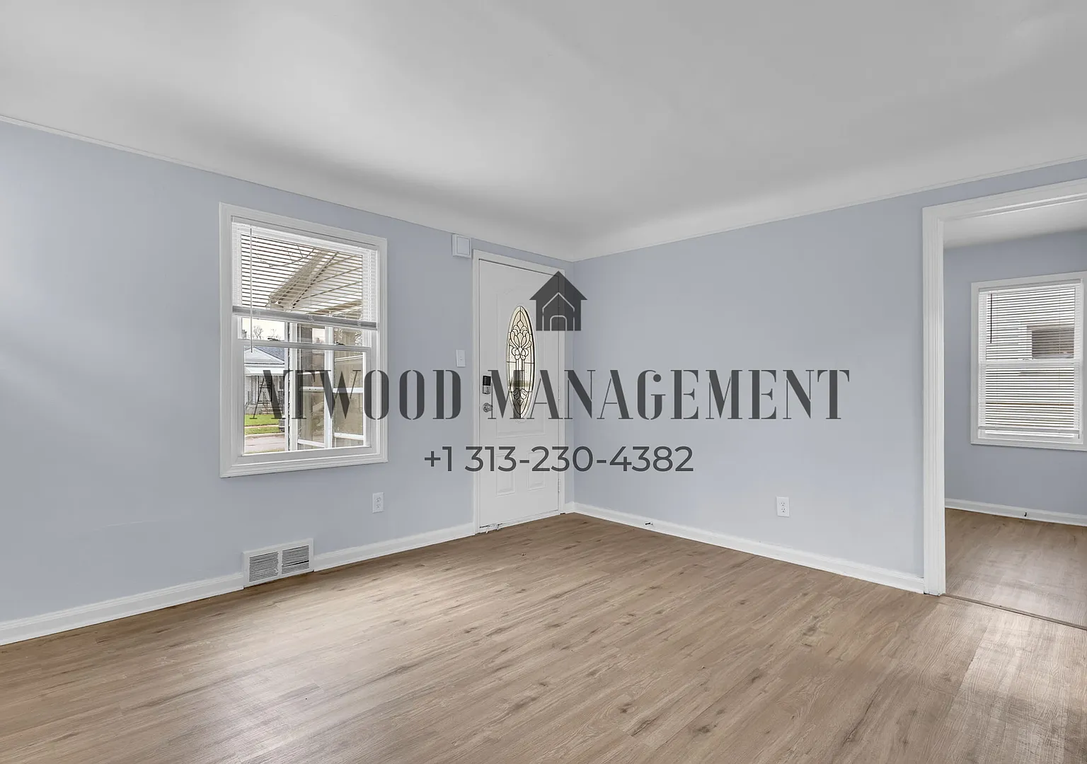 This beautifully updated 3-bedroom, 1-bath single-family home is ready for move-in! — Photo 2