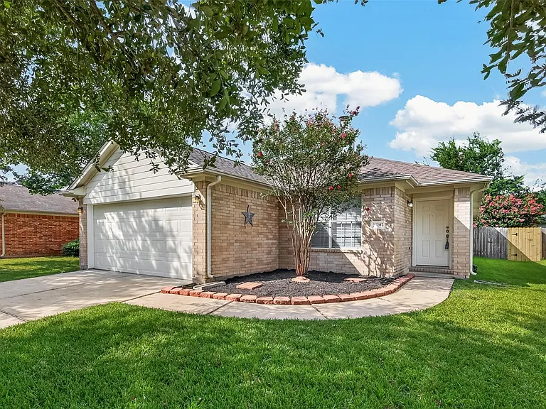 25202 Clover Ranch Dr — Photo 29