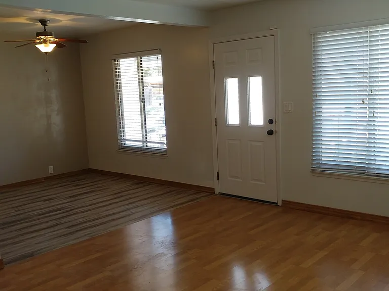 3315 Pepper Tree Ln — Photo 18