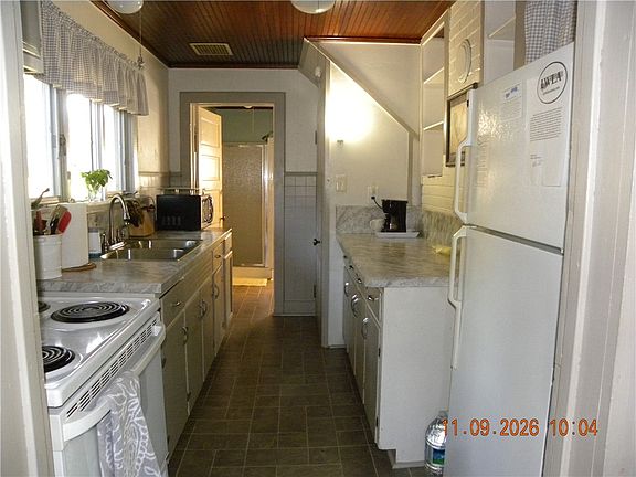 4th image of 4111 E Waneta Lake Rd