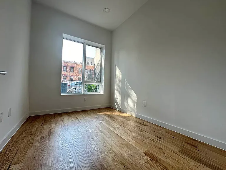 66 Linden St #1A — Photo 5