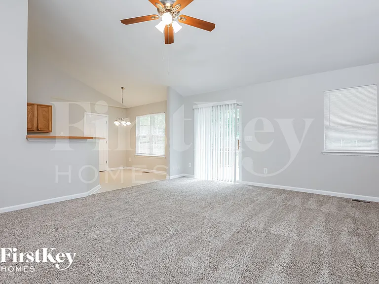 515 Keith St — Photo 4