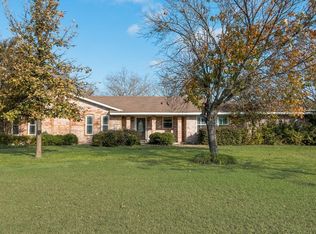 119 Burkett Ln, Red Oak, TX 75154