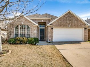 10512 Jaybird Dr, Fort Worth, TX 76244