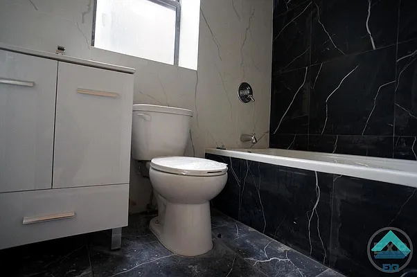 Rented by EXR | media 5