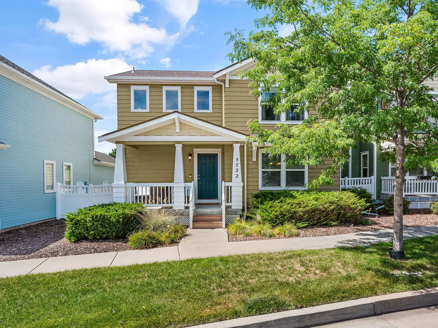 3 bed, 2.5 bath, 1708 sqft, $2,400 — Photo 3