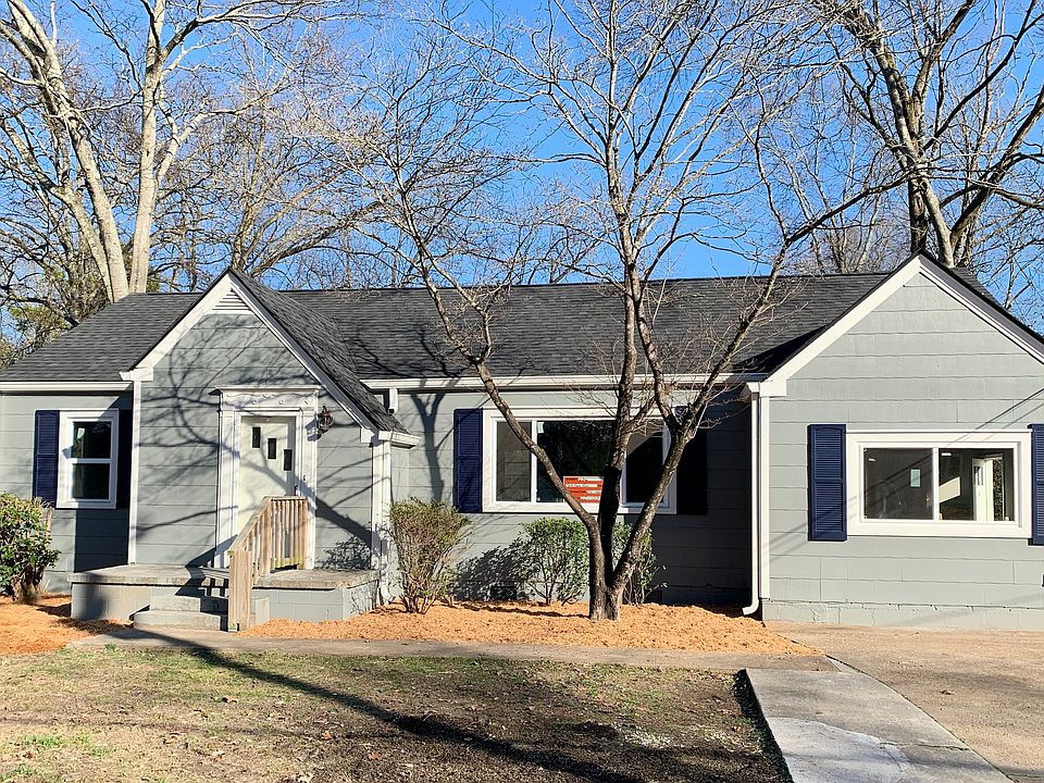 1st image of 636 N Moore Rd