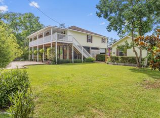 4057 Pacific St, Bay Saint Louis, MS 39520