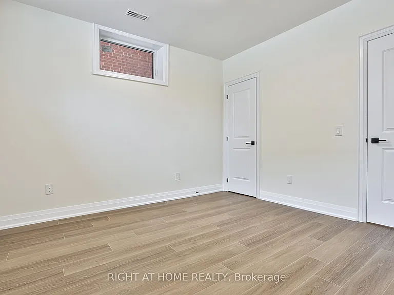 39 15th St #2 — Photo 11