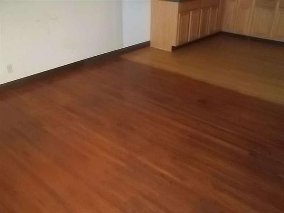 2nd image of 2118 Thrush Ave