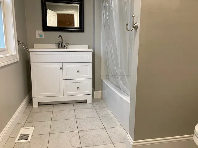 1185 Bay Rd — Photo 15