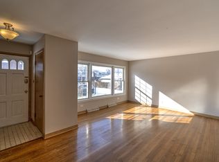 718 1/2 N Western Ave, Park Ridge, IL 60068
