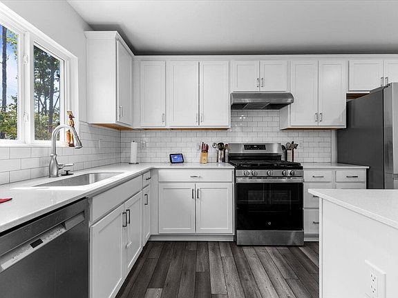 4th image of 9161 Dogwood Ln