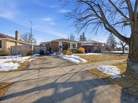 3rd image of 16 Somerset Rd