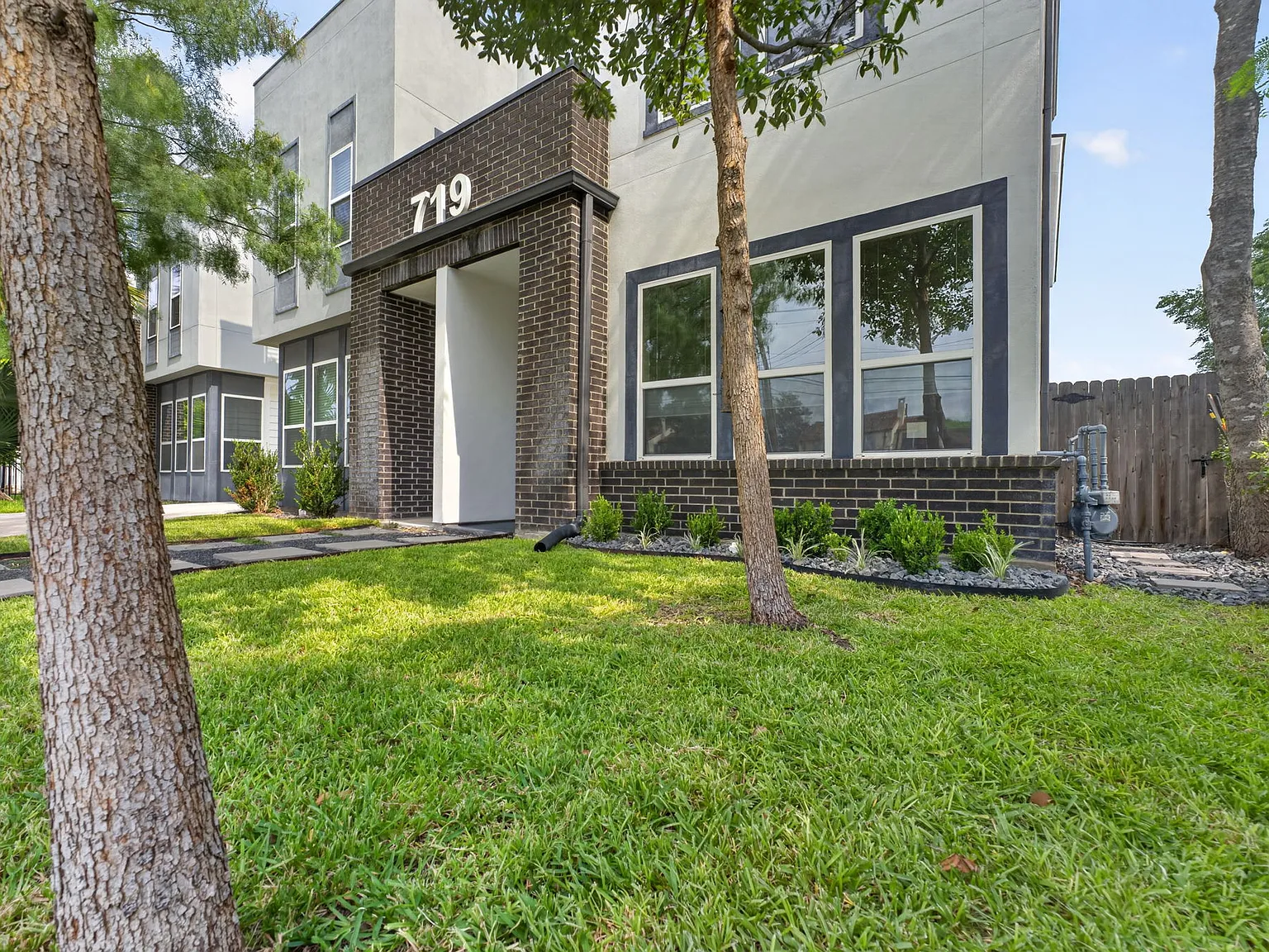 719 Eleanor Avenue #102 - 1 — Photo 3