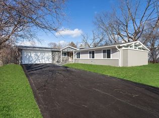 2101 Old Briar Rd, Highland Park, IL 60035