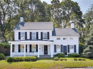 939 Main Rd, Riverhead, NY 11901