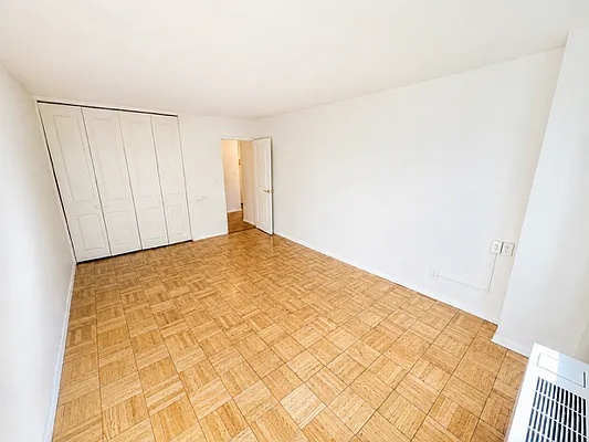 Bedroom, photo 2