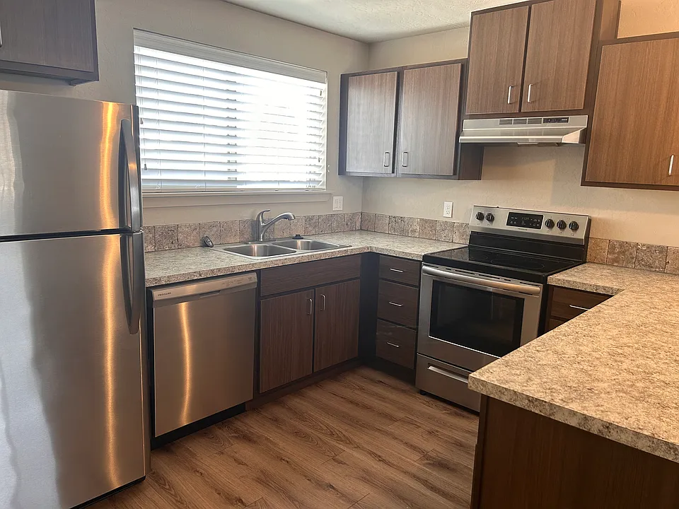 705 E 2nd Ave #104