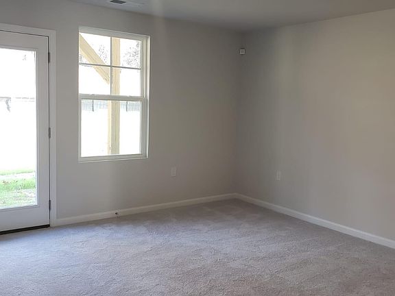 5th image of 2605 Chert Ln