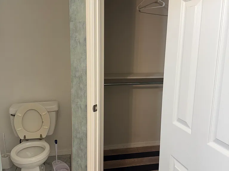 11705 S Fir Ave — Photo 22