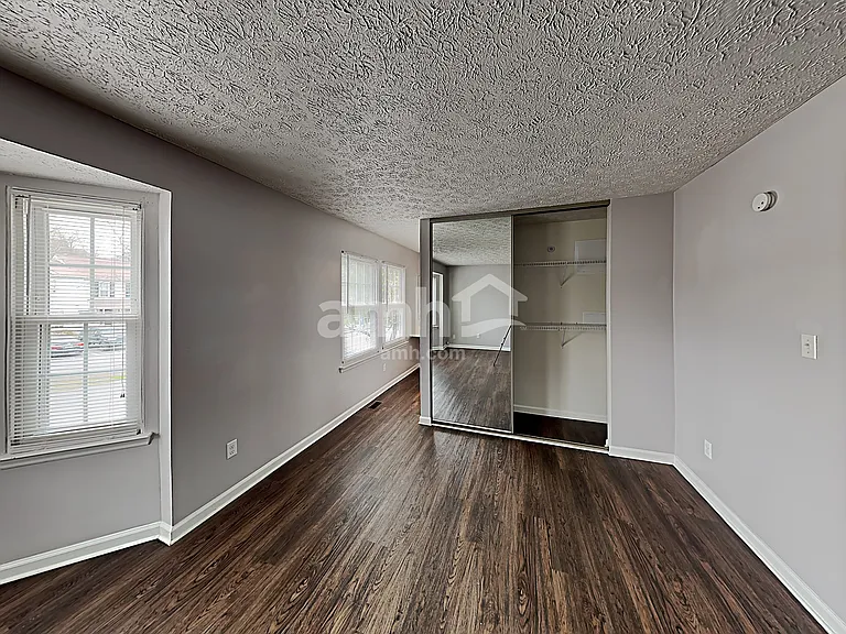 8260 McGuire Dr — Photo 5