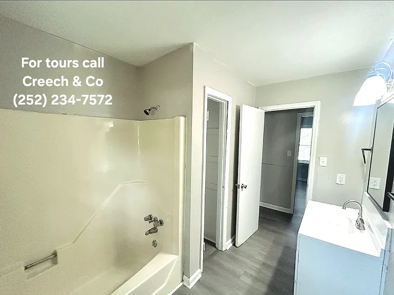 800 Crawford St S — Photo 12