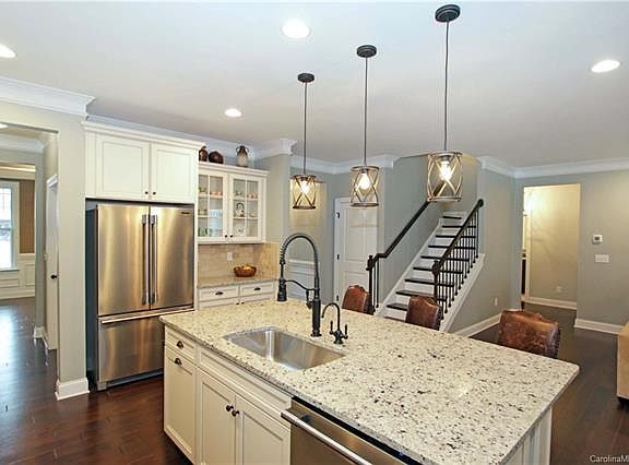 5th image of 105 Atwater Landing Dr
