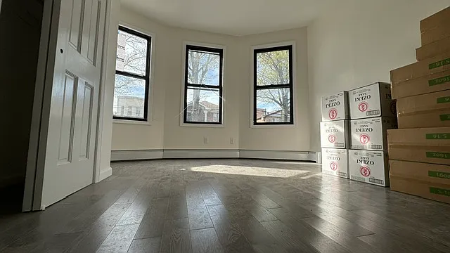 137-46 Holly Ave #2 — Photo 2