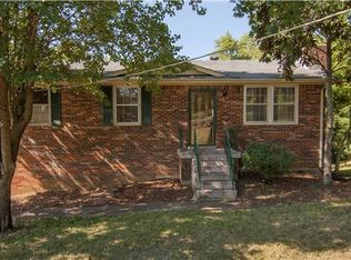 135 Two Valley Rd, Hendersonville, TN 37075