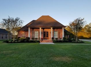 2691 E Robinwood Dr, Lake Charles, LA 70611