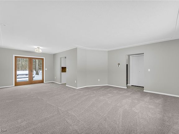 4th image of 15116 W 130th St