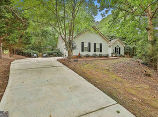 40 Paces Landing Pl, Newnan, GA 30263