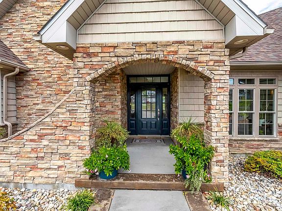5th image of 1801 Mulligan Dr